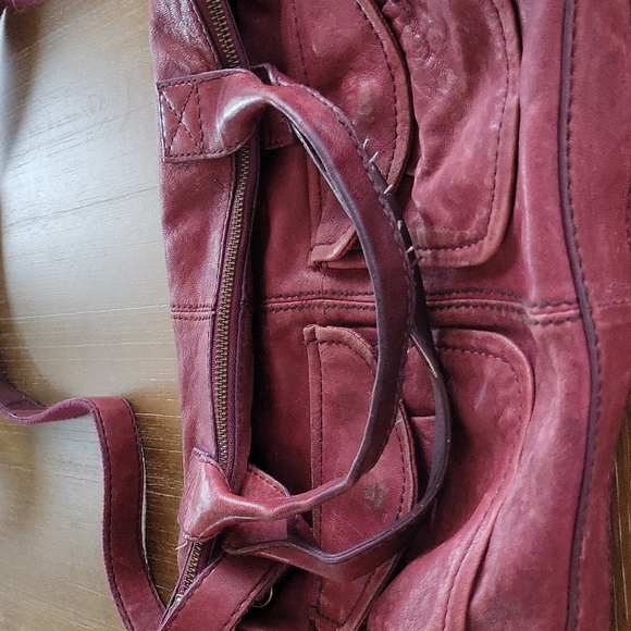 GORGEOUS VINTAGE FOSSIL DISTRESSED LEATHER BAG - Picture 10 of 16